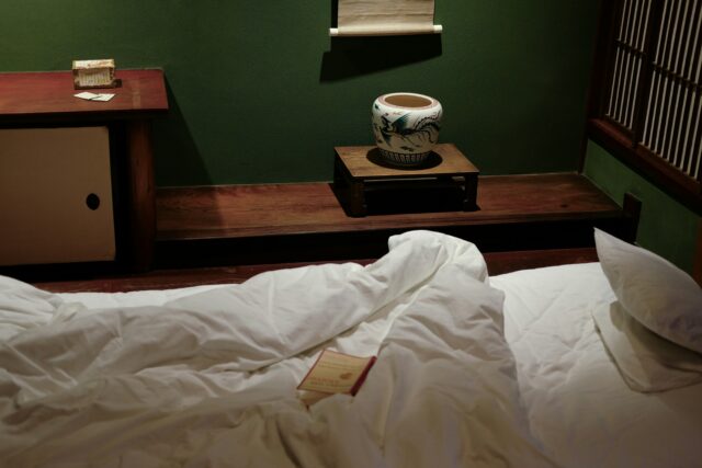 和室に置かれた布団
